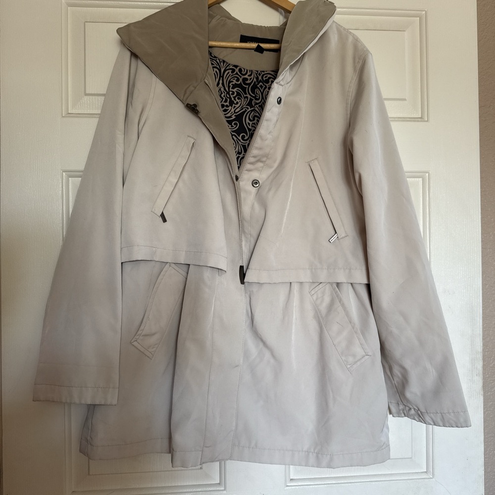 Women's Creamy Beige Jacket